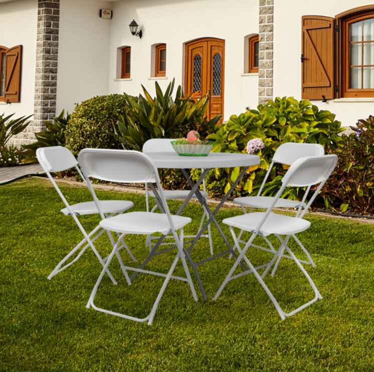 Tables and chairs setup